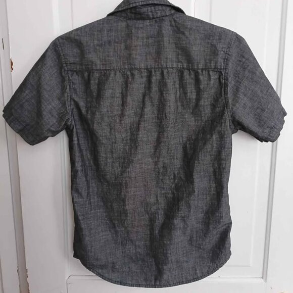 Wrangler Boy's Short Sleeve Gray Button Down Shirt - Picture 3 of 3